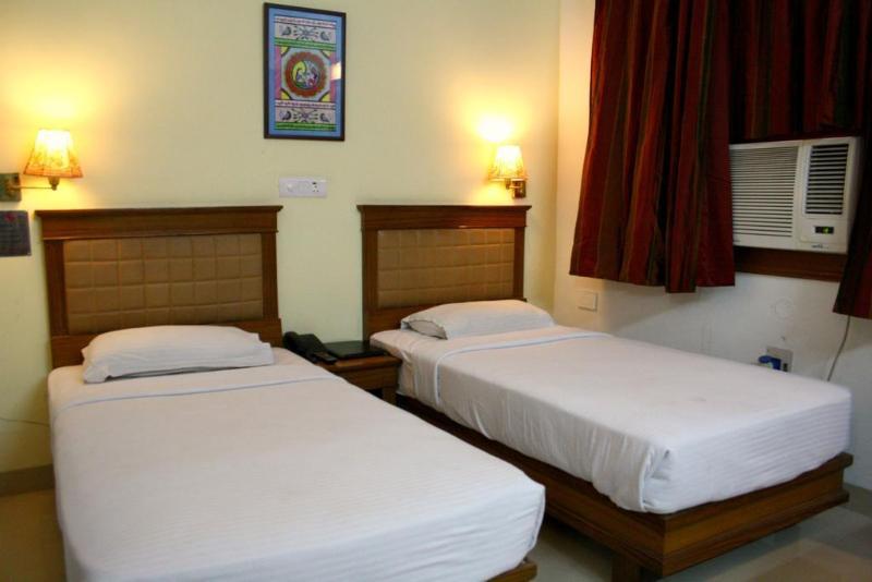 Hotel Pooja Palace New Delhi Buitenkant foto