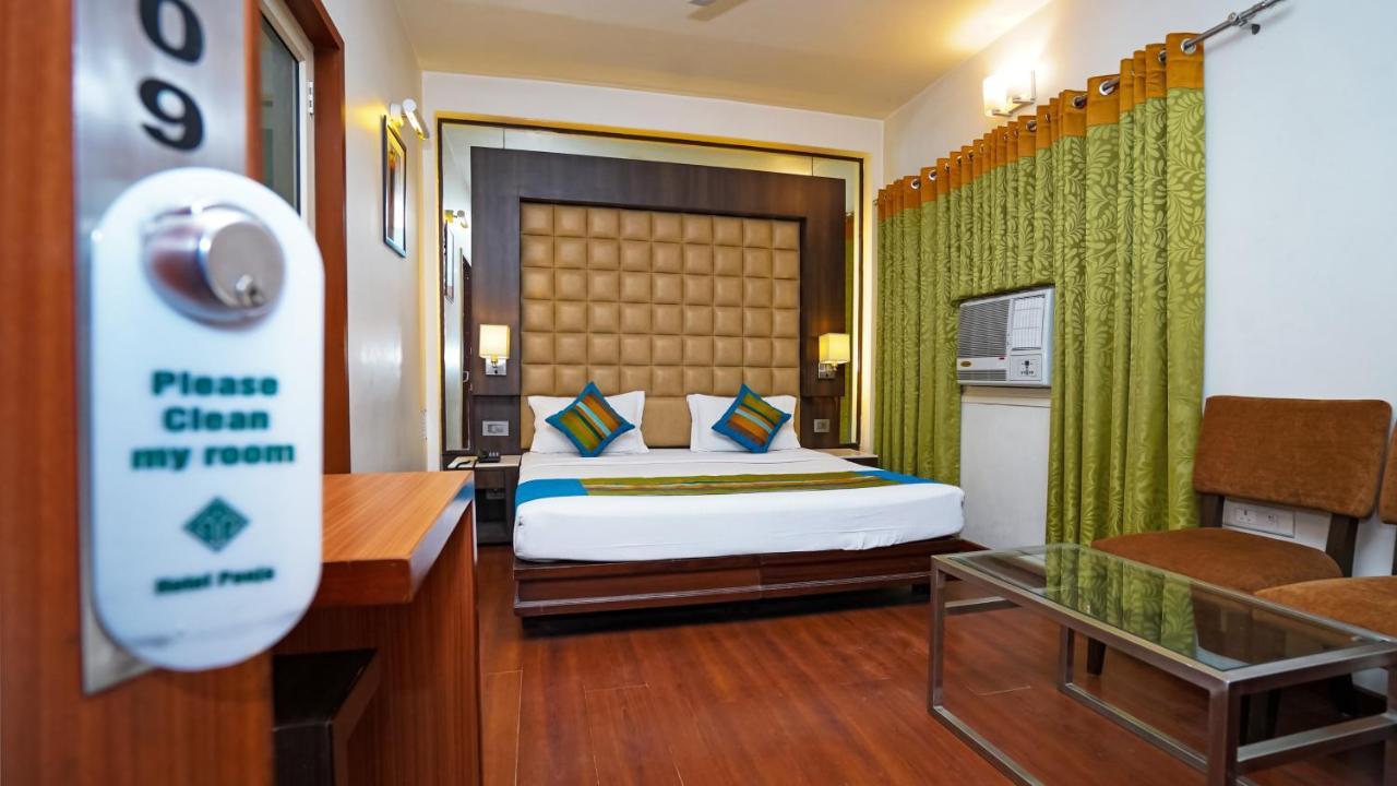 Hotel Pooja Palace New Delhi Buitenkant foto