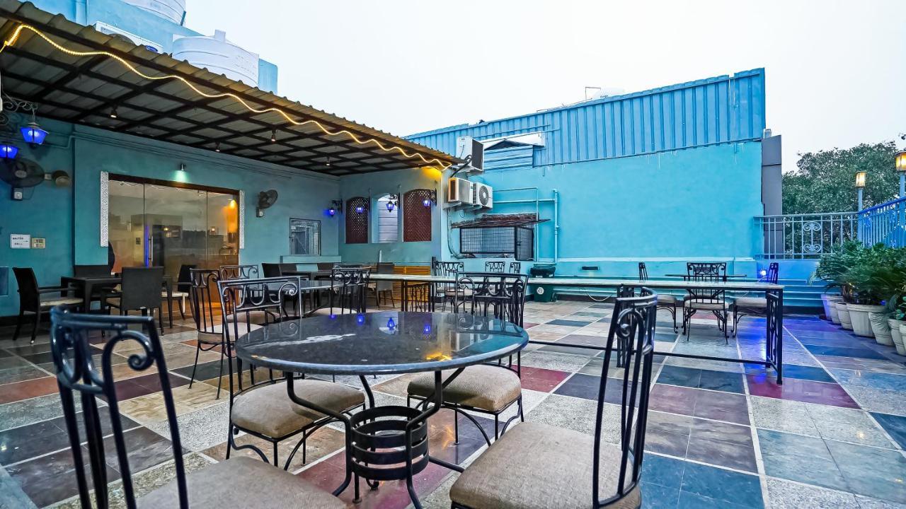 Hotel Pooja Palace New Delhi Buitenkant foto